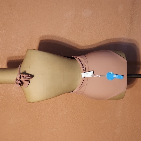 New!! Pink one piece swimsuit! Size small! Beach vacation travel fun swim pool - Picture 5 of 9